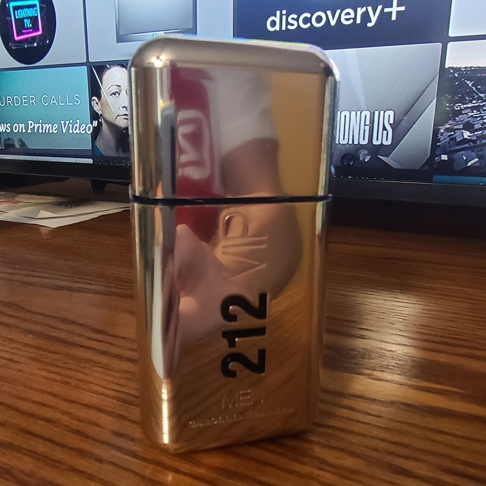 Carolina Herrera 212 VIP
